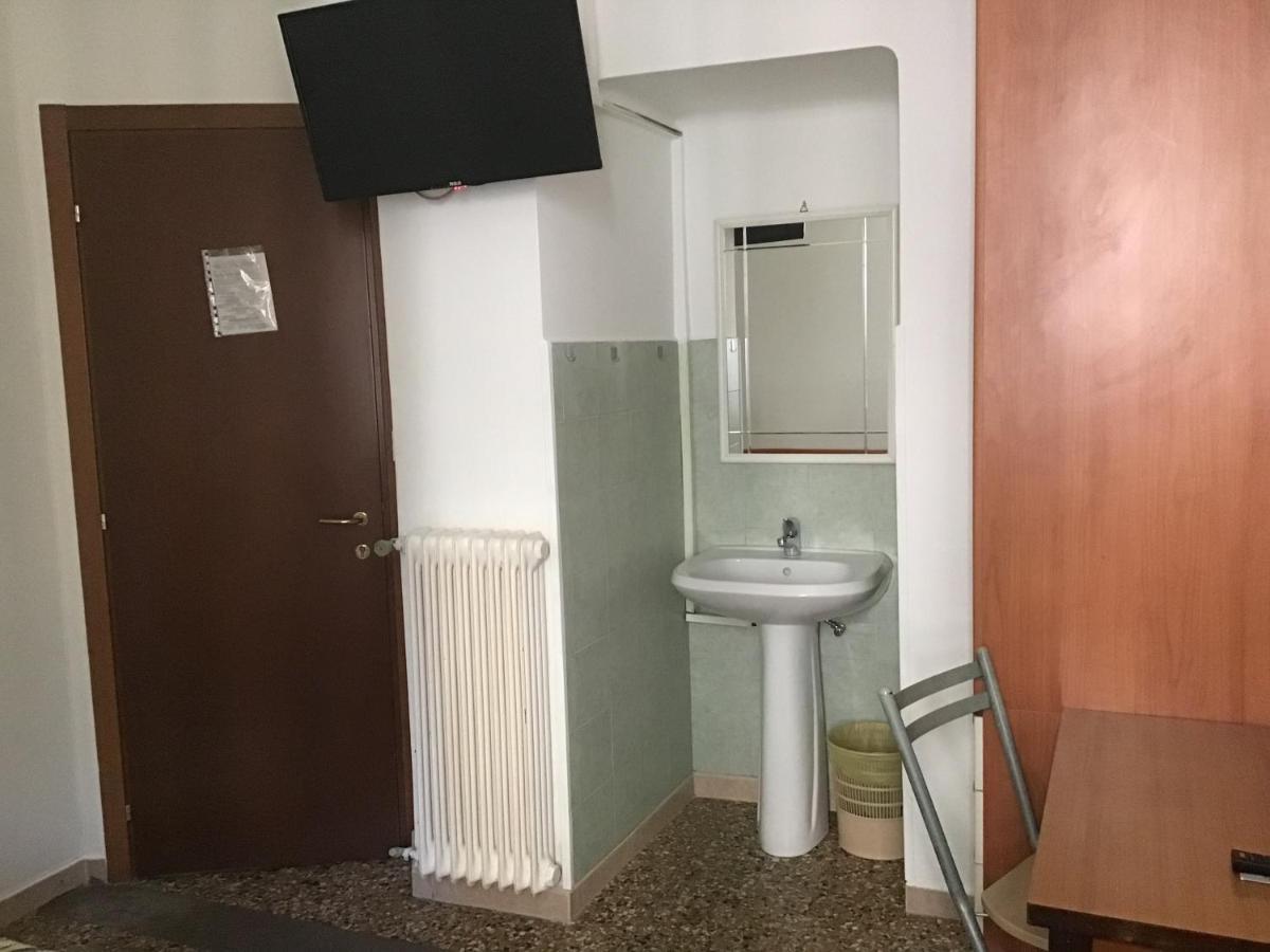 Hotel Primavera Sanremo Luaran gambar