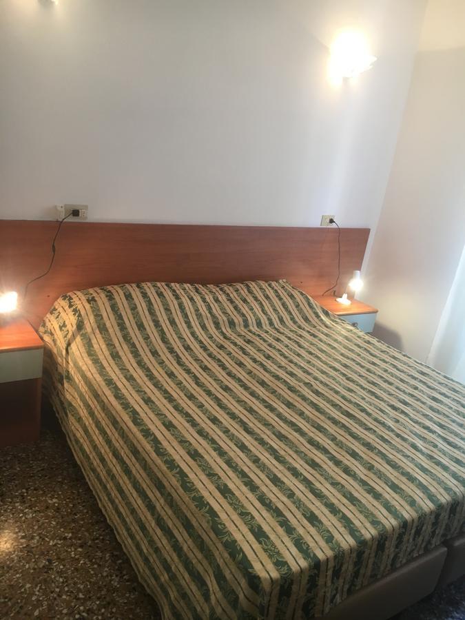 Hotel Primavera Sanremo Luaran gambar
